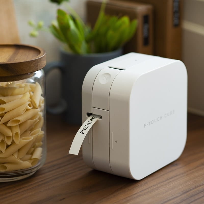 Tze durable tapes p-touch cube pt-p300bt