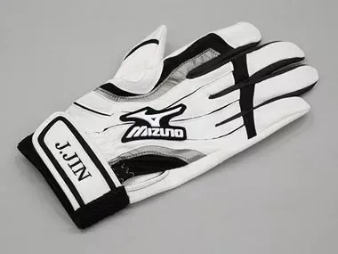 Embroidery Designs - Personalized Golf Gloves at Brother Gulf, Middle East & Africa